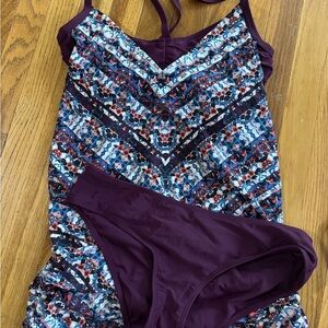 Athleta Marrakesh Tankini Deep Purple Floral Side Scrunch Swimwear 38B/C M